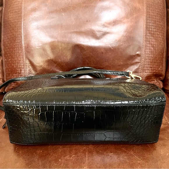 Kate Spade Croc Embossed Genuine Leather Satchel/Crossbody With Detachable Strap - Picture 4 of 11
